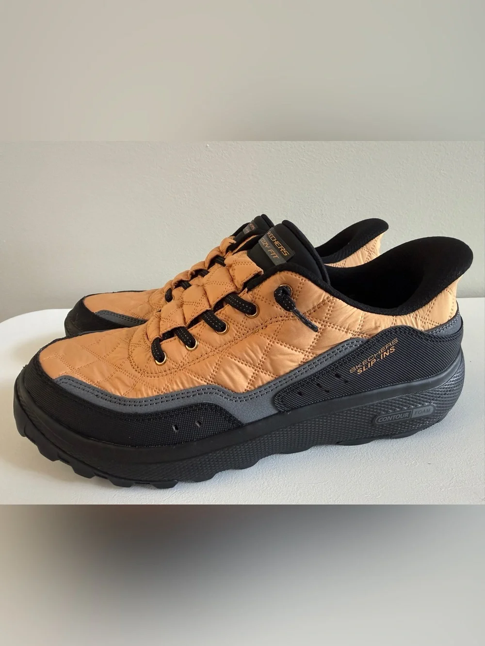 Skechers Women's Slip-Ins Quilted Tan and Black Slip-On Sneakers Size 9